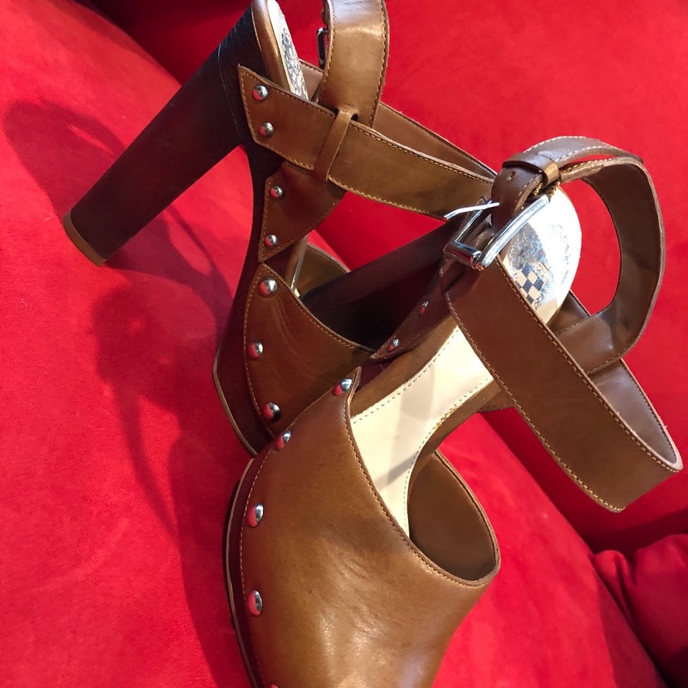 Heeled Clogs - Picture 2 of 9